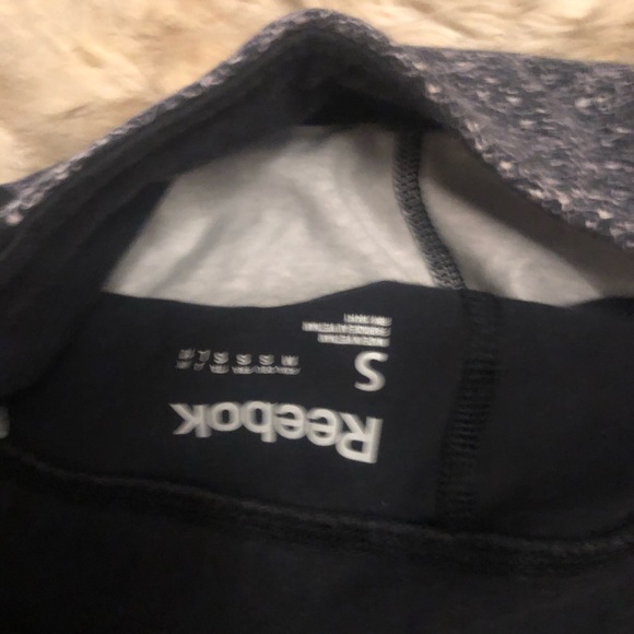 Reebok leggings small, gray and black - Picture 3 of 3